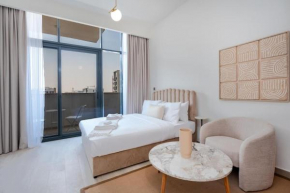 Studio - 12 min downtown - Pool - Azizi Riviera